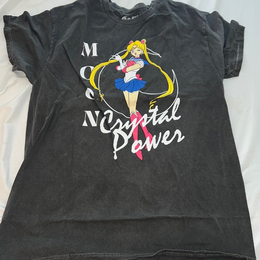 Brand new, never worn forever 21 T-shirt. I removed the tags
